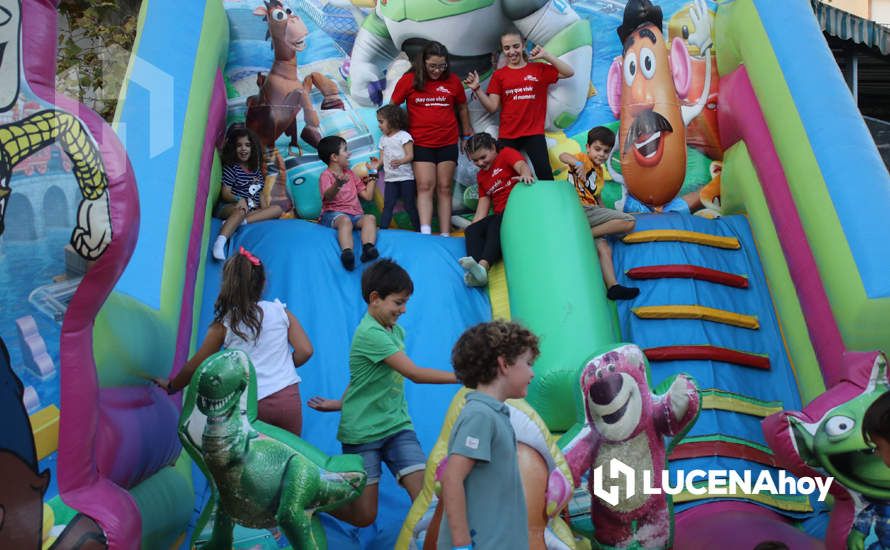 GALERÍA: La "Fiesta de los Niños" organizada por la Peña Amigos de los Magos en imágenes