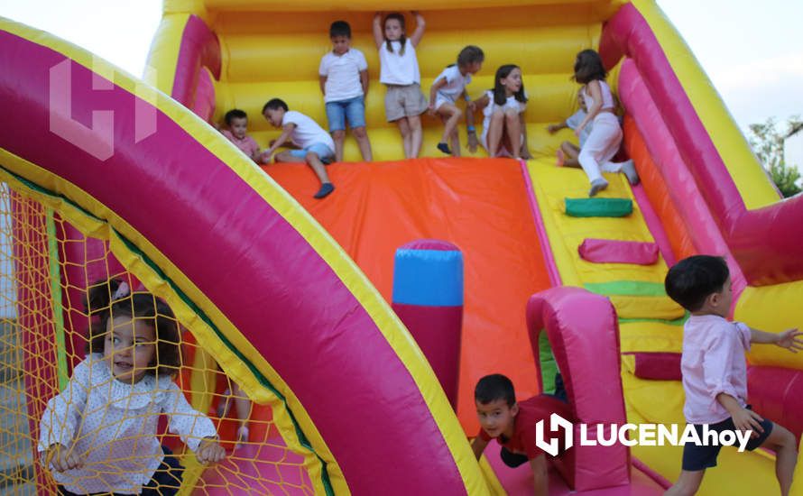 GALERÍA: La "Fiesta de los Niños" organizada por la Peña Amigos de los Magos en imágenes