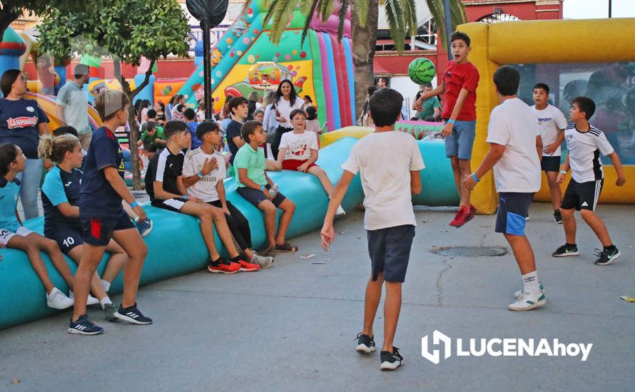 GALERÍA: La "Fiesta de los Niños" organizada por la Peña Amigos de los Magos en imágenes