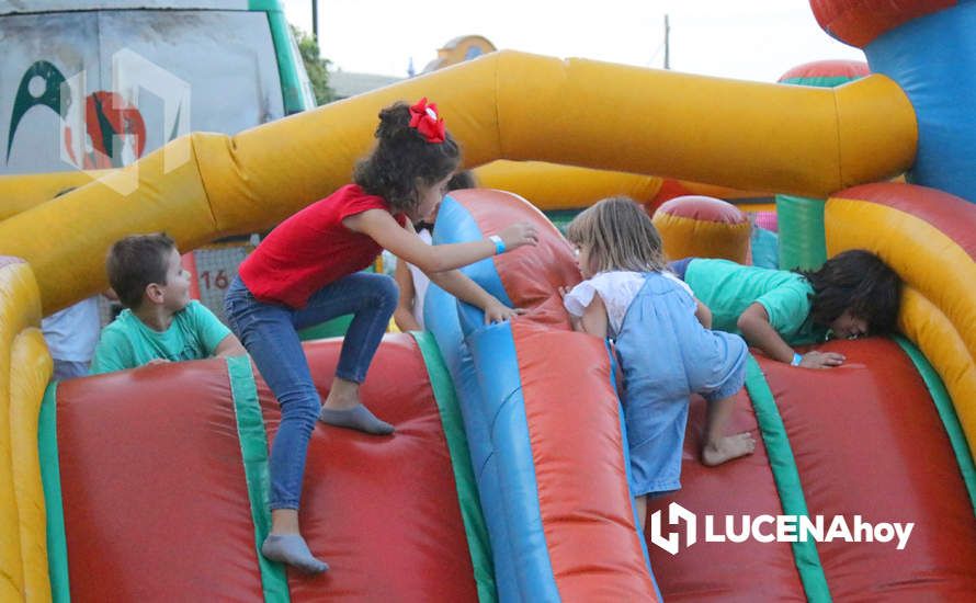 GALERÍA: La "Fiesta de los Niños" organizada por la Peña Amigos de los Magos en imágenes