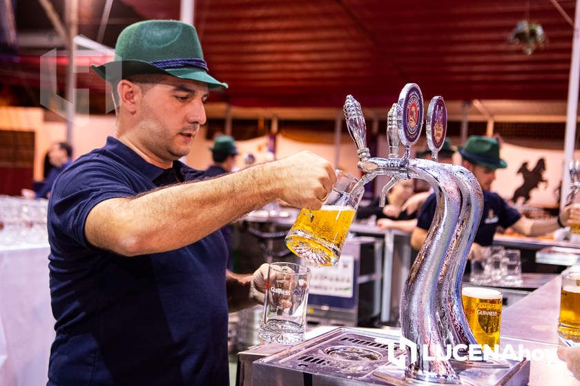 GALERÍA: Oktoberfest en Lucena: La tradicional fiesta alemana de la cerveza abre sus puertas en la Caseta Municipal