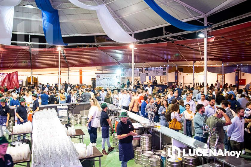 Una imagen de la primera edición del Oktoberfest en Lucena en la Caseta Municipal