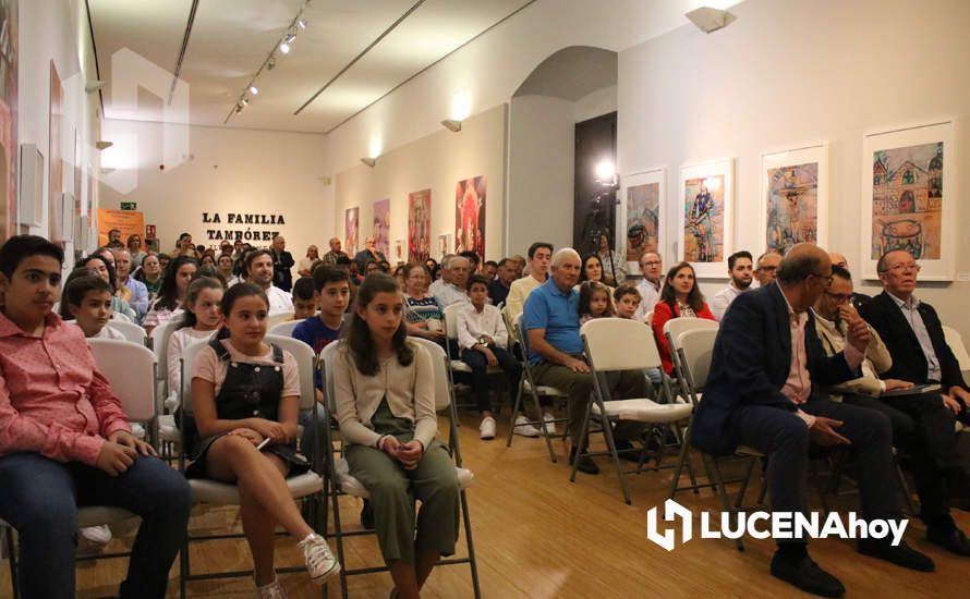 GALERÍA: Gran acogida en la presentación del libro ?La Familia Tambórez' de Jesús Alonso Arroyo y la exposición de sus ilustraciones GALERÍA: Gran acogida en la presentación del libro ?La Familia Tambórez' de Jesús Alonso Arroyo y la exposición de sus ilustraciones