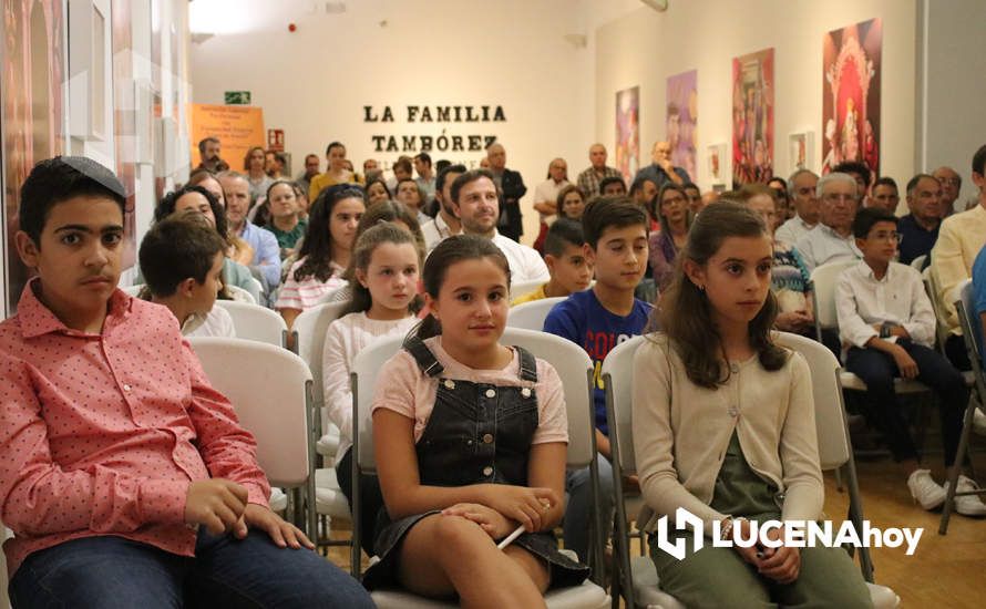 GALERÍA: Gran acogida en la presentación del libro ?La Familia Tambórez' de Jesús Alonso Arroyo y la exposición de sus ilustraciones GALERÍA: Gran acogida en la presentación del libro ?La Familia Tambórez' de Jesús Alonso Arroyo y la exposición de sus ilustraciones