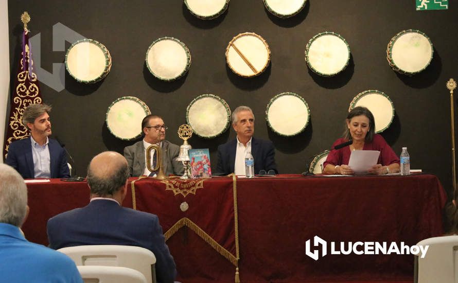 GALERÍA: Gran acogida en la presentación del libro ?La Familia Tambórez' de Jesús Alonso Arroyo y la exposición de sus ilustraciones GALERÍA: Gran acogida en la presentación del libro ?La Familia Tambórez' de Jesús Alonso Arroyo y la exposición de sus ilustraciones