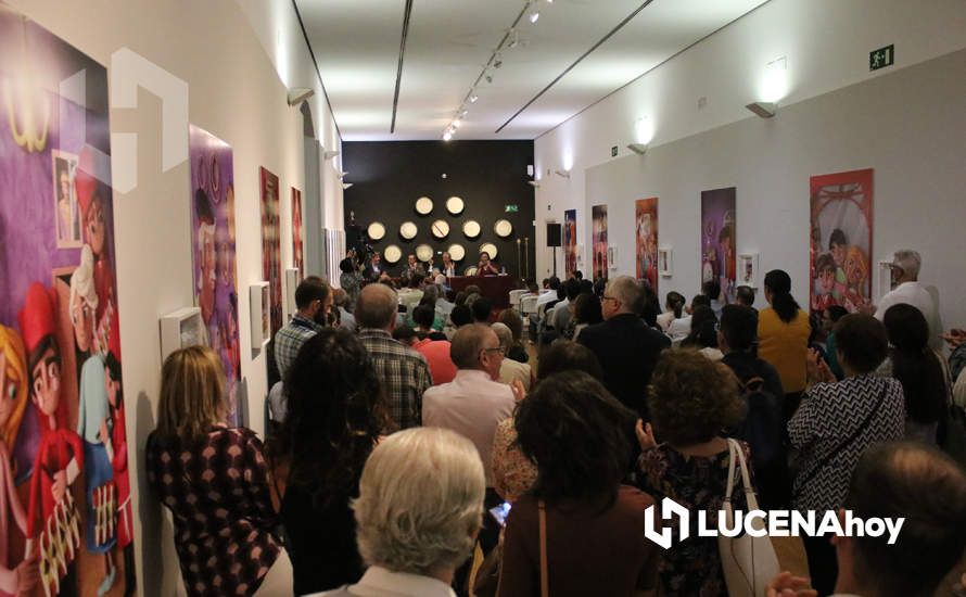 GALERÍA: Gran acogida en la presentación del libro ?La Familia Tambórez' de Jesús Alonso Arroyo y la exposición de sus ilustraciones GALERÍA: Gran acogida en la presentación del libro ?La Familia Tambórez' de Jesús Alonso Arroyo y la exposición de sus ilustraciones