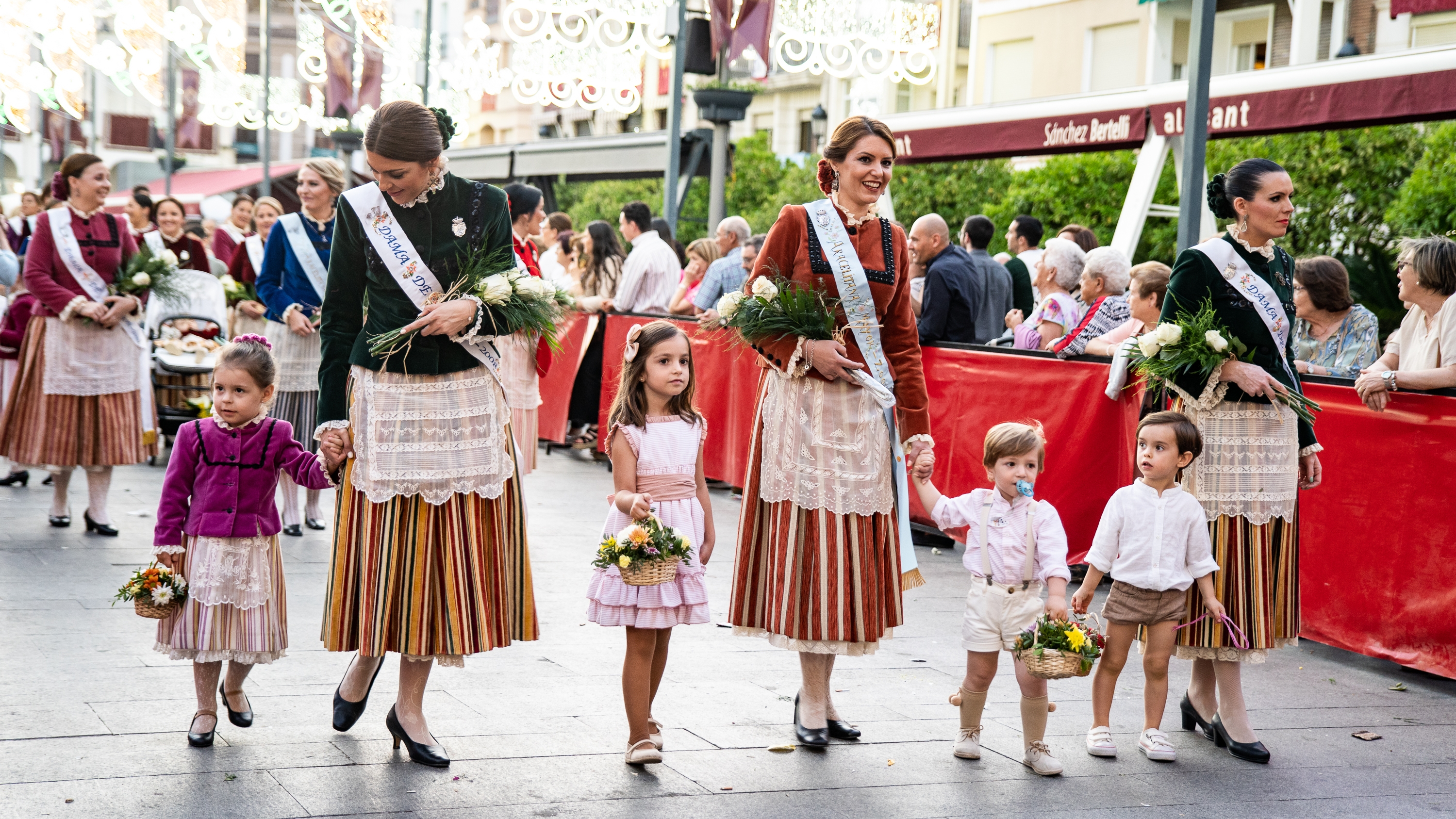 Ofrenda de Flores 2023 (119)