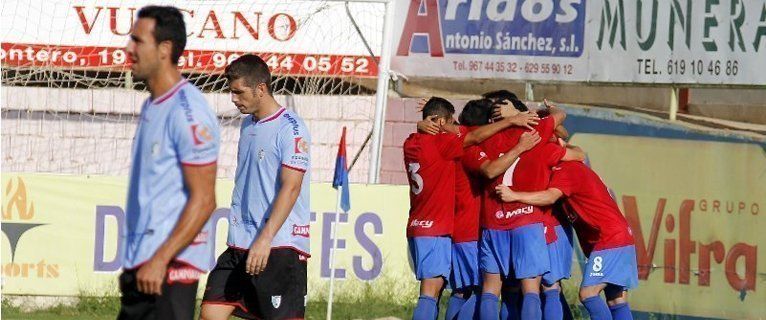  Dogmas sin remedio (La Roda 3 Lucena 0) (Fotos) 