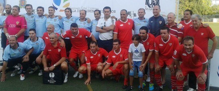  El At. Lucentino de Veteranos acaba tercero en un torneo de fútbol 7 en Mairena 