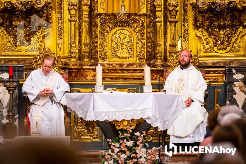 GALERÍA: La iglesia de San Juan Bautista acoge un año más la tradicional misa y reparto de las "rosquillas" de San Rafael