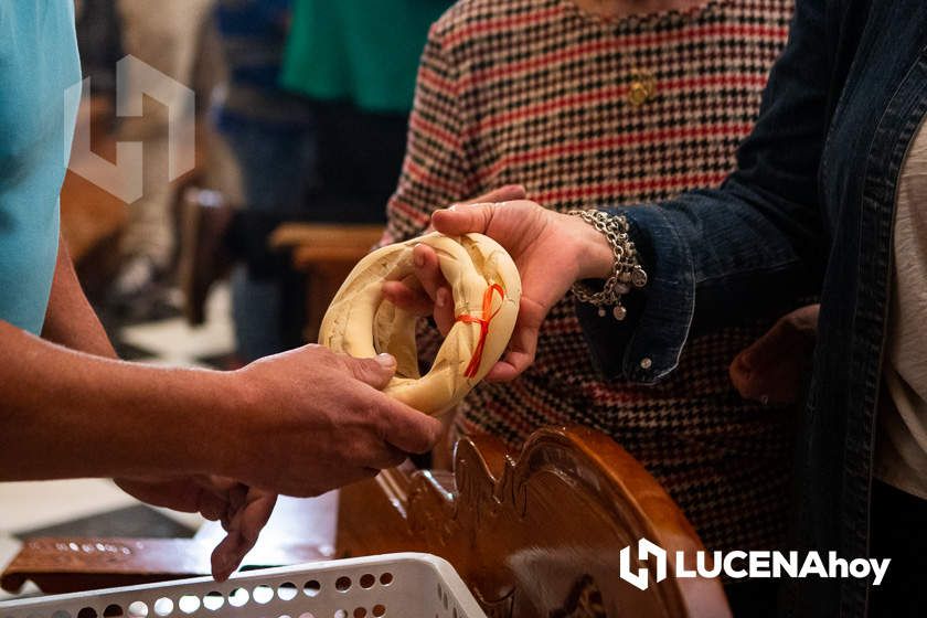 GALERÍA: La iglesia de San Juan Bautista acoge un año más la tradicional misa y reparto de las "rosquillas" de San Rafael GALERÍA: La iglesia de San Juan Bautista acoge un año más la tradicional misa y reparto de las "rosquillas" de San Rafael