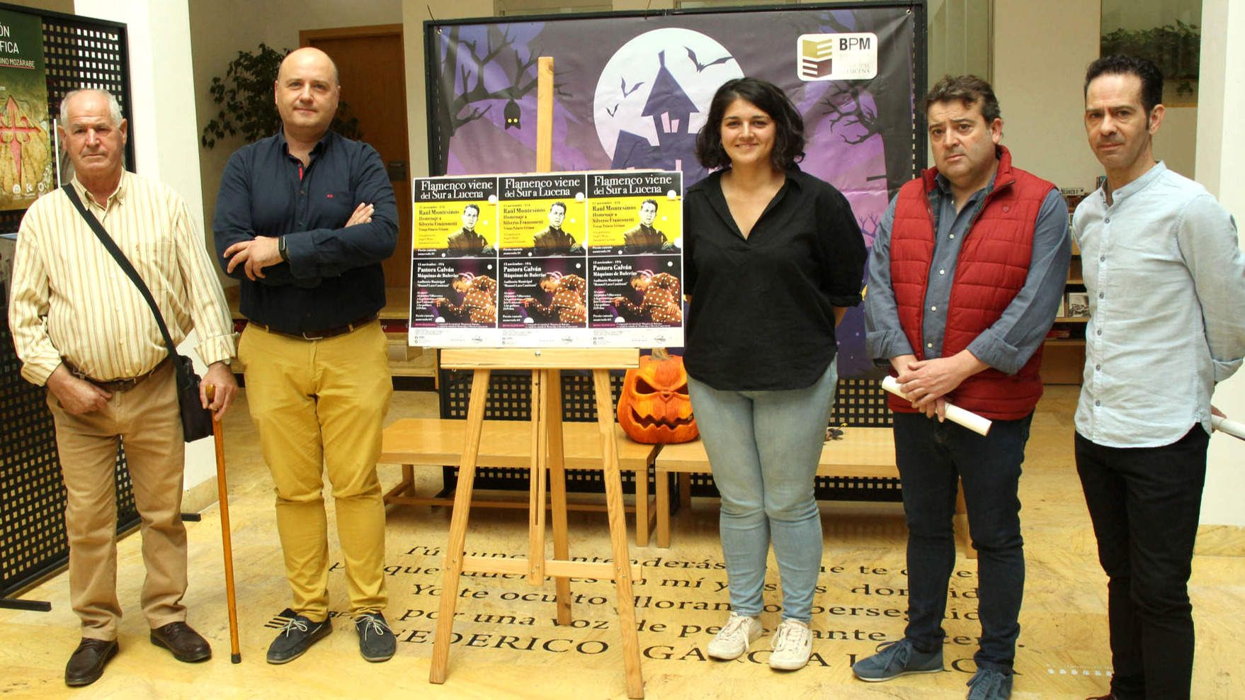  Presentacio?n de las actividades por el Día del Flamenco en Lucena con Raúl Montesinos a la derecha de la imagen 