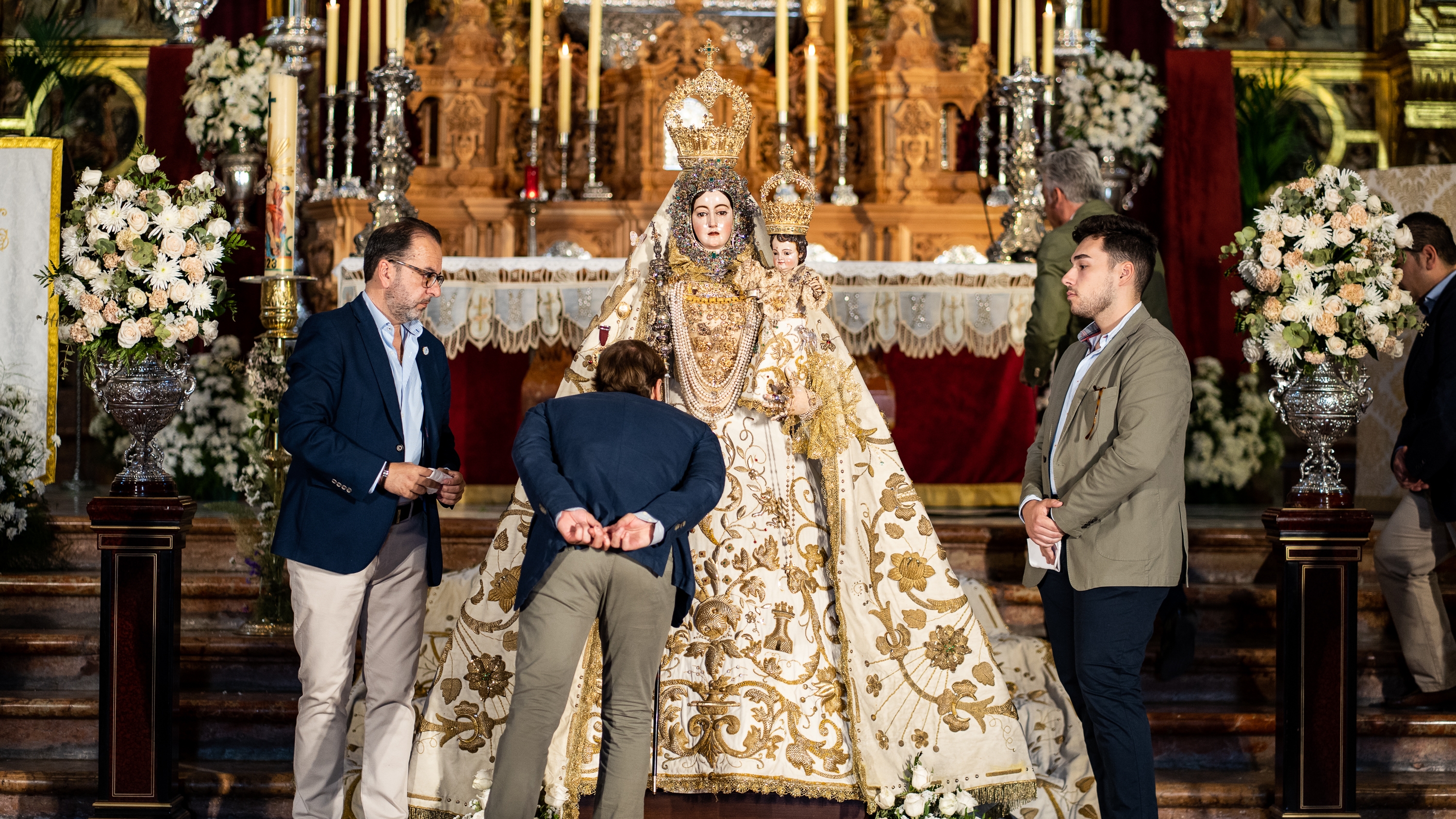 Besamanos Virgen de Araceli 2023 (7)
