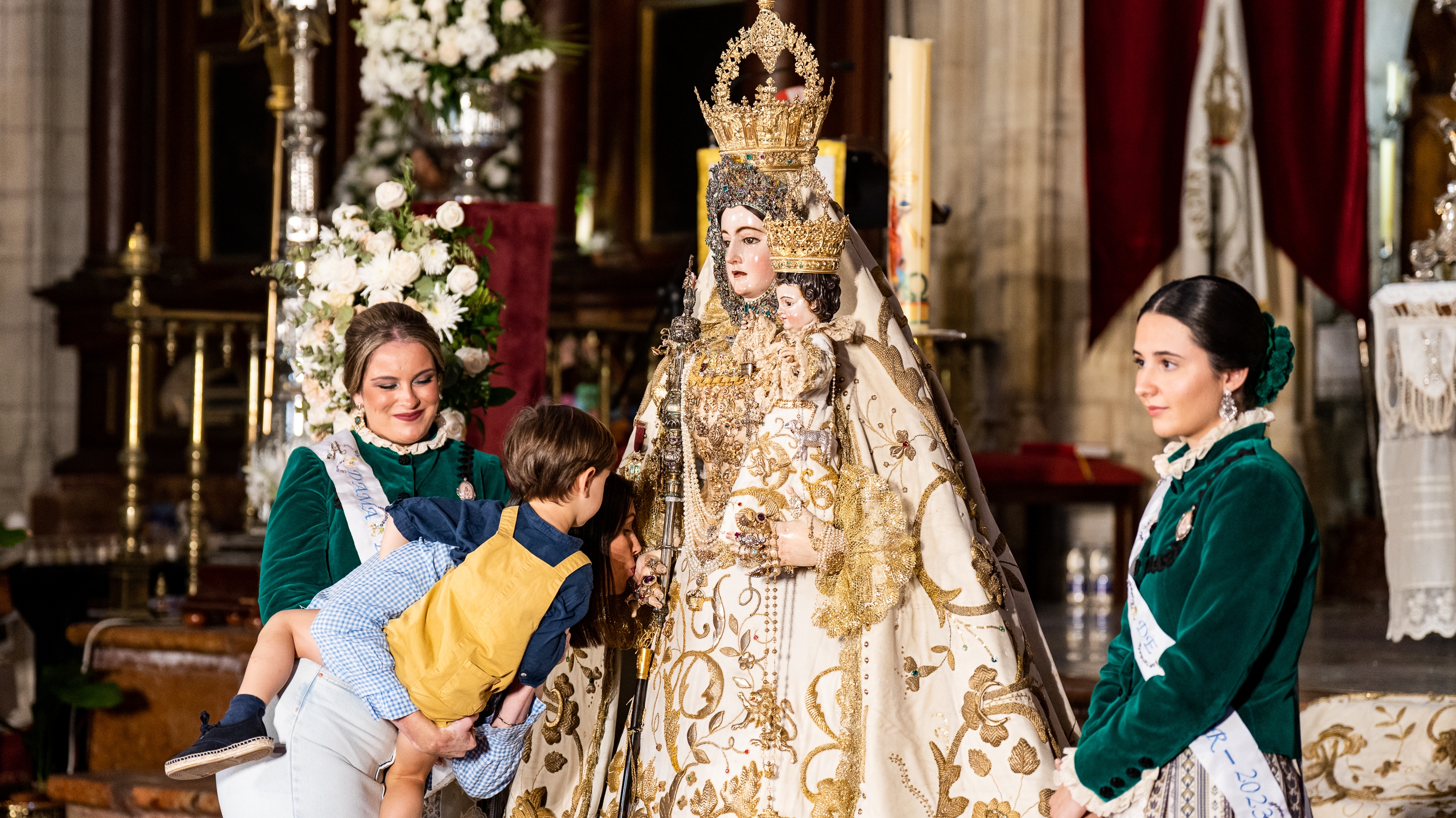 Besamanos Virgen de Araceli 2023 (36)