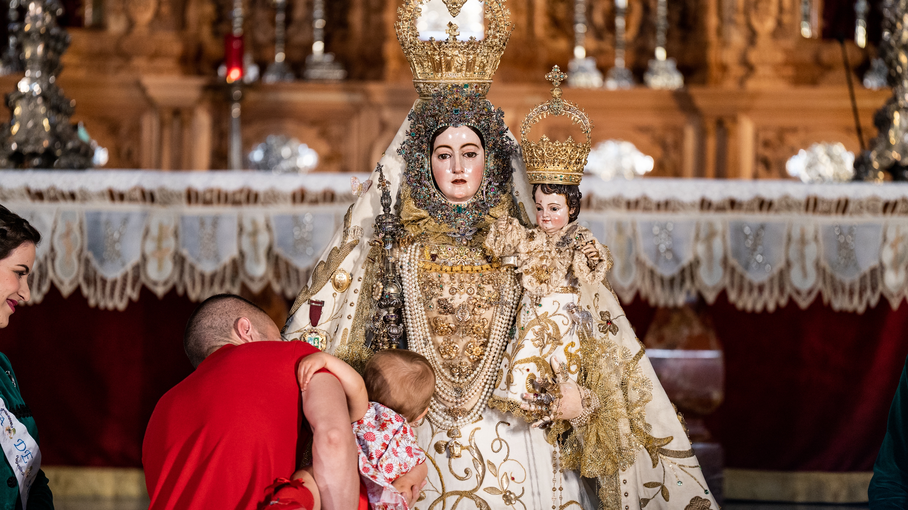 Besamanos Virgen de Araceli 2023 (39)