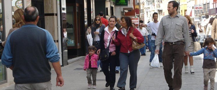  El ayuntamiento estudia la creación de un centro comercial abierto 