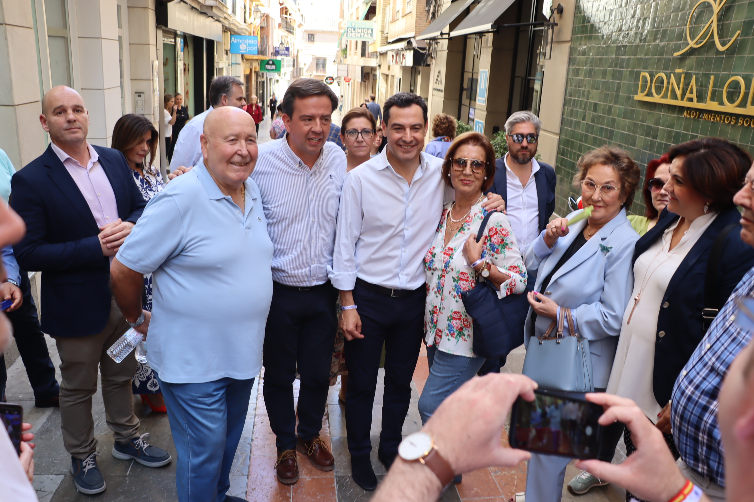 Elecciones Municipales: Paseo electoral de Juan Moreno y Aurelio Fernández Elecciones Municipales: Paseo electoral de Juan Moreno y Aurelio Fernández