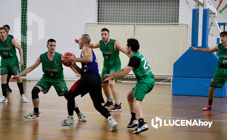 GALERÍA: Intensidad y emoción en la pista y en la grada en el primer derbi local senior entre el CB Al-Yussana y el CB Lucena (69-62)