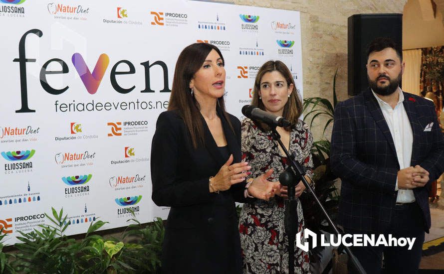 GALERÍA: La feria FEVEN abre sus puertas coincidiendo con un 'Black Friday' musical en las calles y plazas de Lucena