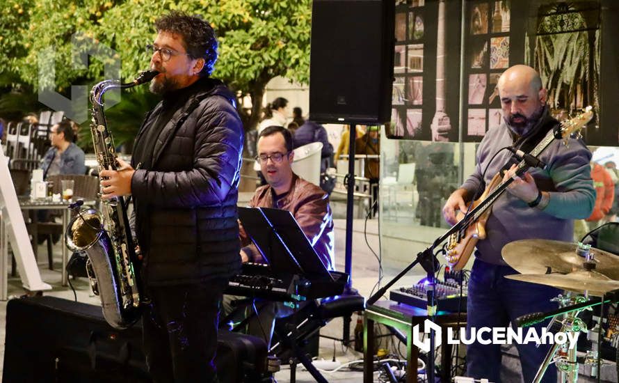 GALERÍA: La feria FEVEN abre sus puertas coincidiendo con un 'Black Friday' musical en las calles y plazas de Lucena