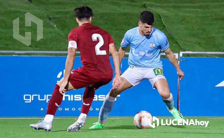 GALERÍA: El Ciudad de Lucena no puede con el Sevilla C y cede su primera derrota en el estadio municipal (1-2)