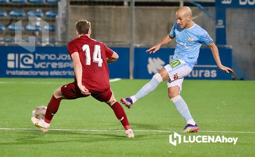 GALERÍA: El Ciudad de Lucena no puede con el Sevilla C y cede su primera derrota en el estadio municipal (1-2)