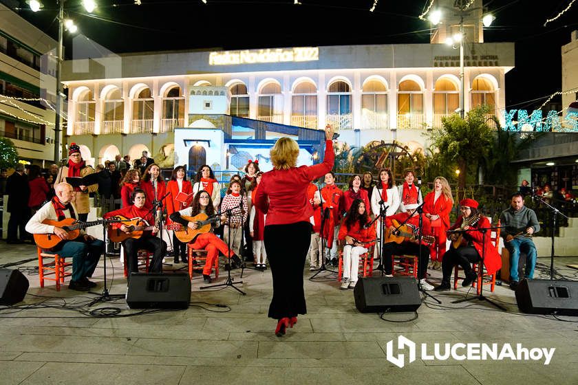 GALERÍA: Las luces de la Navidad son ya protagonistas en las calles y plazas de Lucena tras la inauguración por villancicos del Poblado de Belén