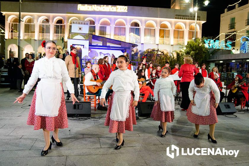 GALERÍA: Las luces de la Navidad son ya protagonistas en las calles y plazas de Lucena tras la inauguración por villancicos del Poblado de Belén