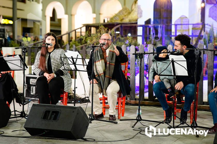 GALERÍA: Las luces de la Navidad son ya protagonistas en las calles y plazas de Lucena tras la inauguración por villancicos del Poblado de Belén