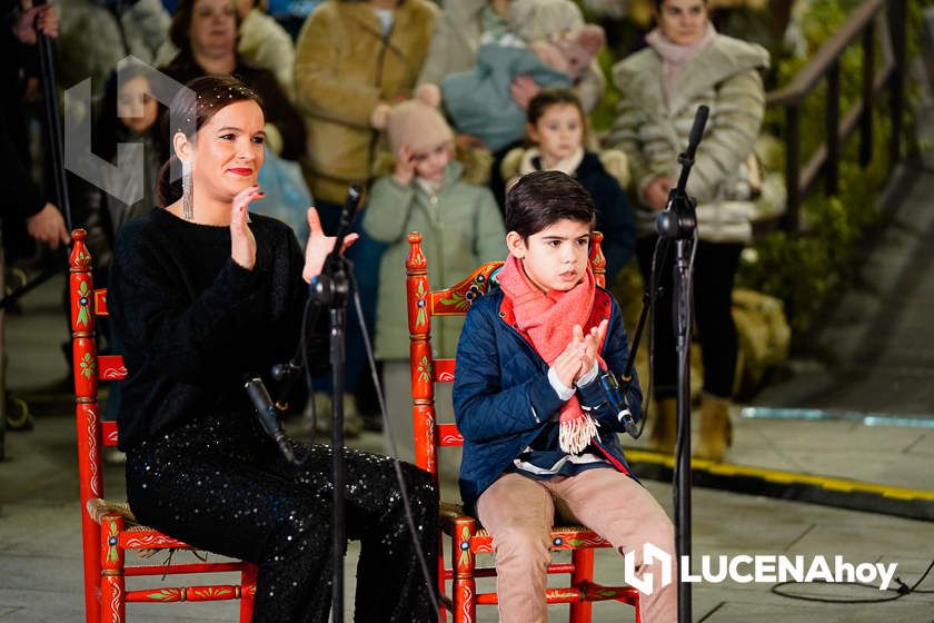 GALERÍA: Las luces de la Navidad son ya protagonistas en las calles y plazas de Lucena tras la inauguración por villancicos del Poblado de Belén