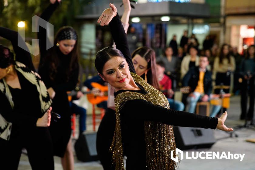 GALERÍA: Las luces de la Navidad son ya protagonistas en las calles y plazas de Lucena tras la inauguración por villancicos del Poblado de Belén