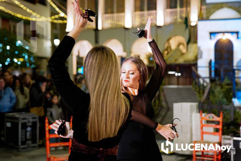 GALERÍA: Las luces de la Navidad son ya protagonistas en las calles y plazas de Lucena tras la inauguración por villancicos del Poblado de Belén