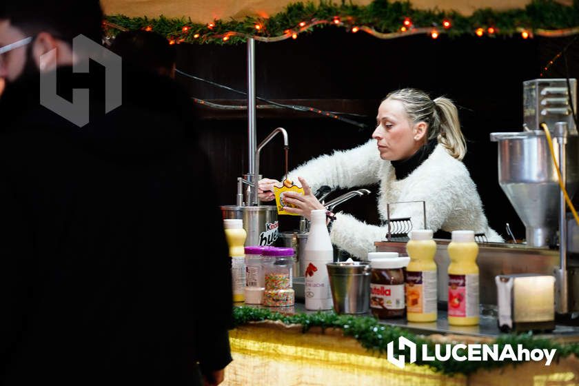 GALERÍA: Las luces de la Navidad son ya protagonistas en las calles y plazas de Lucena tras la inauguración por villancicos del Poblado de Belén