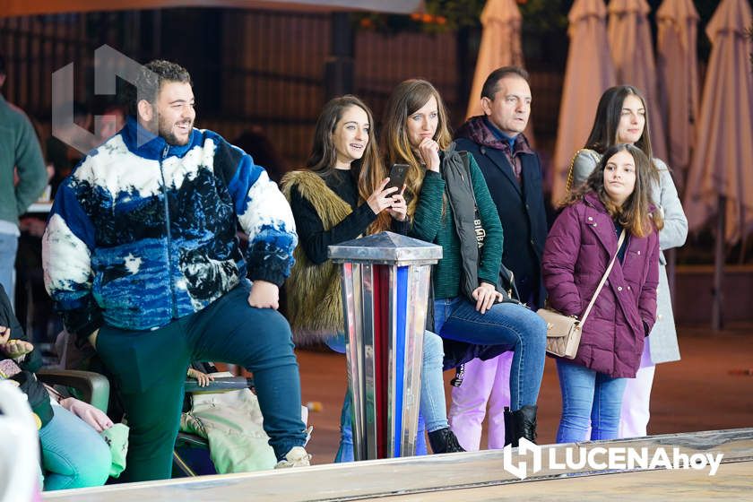 GALERÍA: Las luces de la Navidad son ya protagonistas en las calles y plazas de Lucena tras la inauguración por villancicos del Poblado de Belén