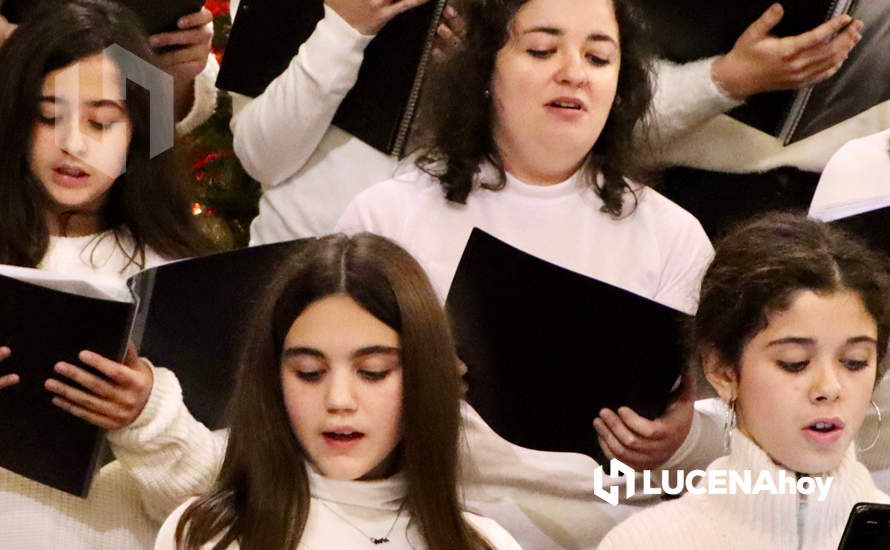 GALERÍA: La Coral Lucentina y la Orquesta y Coro del Conservatorio Profesional 'Maestro Chicano Muñoz' deslumbran con su concierto de Navidad GALERÍA: La Coral Lucentina y la Orquesta y Coro del Conservatorio Profesional 'Maestro Chicano Muñoz' deslumbran con su concierto de Navidad