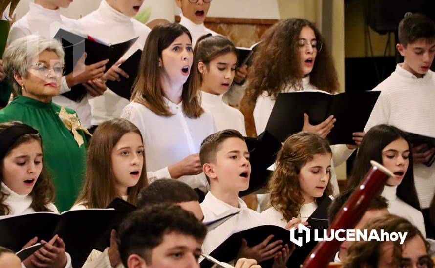 GALERÍA: La Coral Lucentina y la Orquesta y Coro del Conservatorio Profesional 'Maestro Chicano Muñoz' deslumbran con su concierto de Navidad GALERÍA: La Coral Lucentina y la Orquesta y Coro del Conservatorio Profesional 'Maestro Chicano Muñoz' deslumbran con su concierto de Navidad