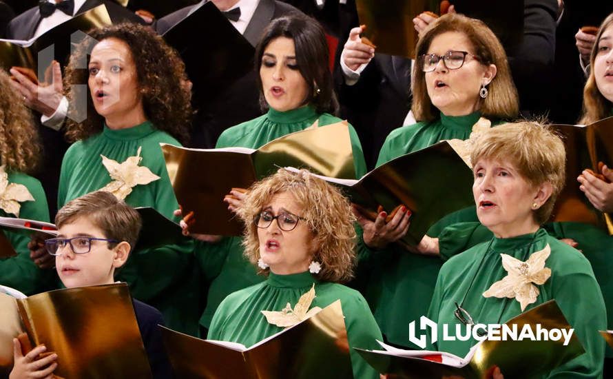GALERÍA: La Coral Lucentina y la Orquesta y Coro del Conservatorio Profesional 'Maestro Chicano Muñoz' deslumbran con su concierto de Navidad GALERÍA: La Coral Lucentina y la Orquesta y Coro del Conservatorio Profesional 'Maestro Chicano Muñoz' deslumbran con su concierto de Navidad