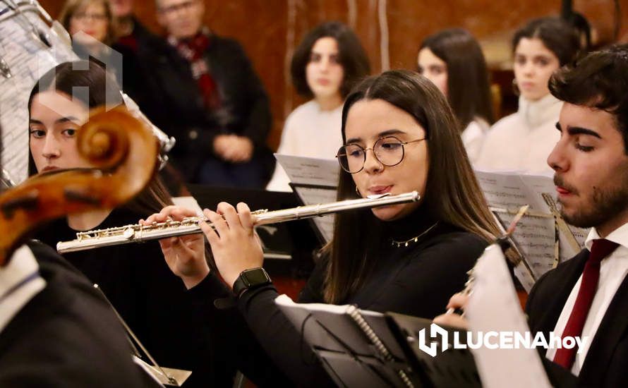 GALERÍA: La Coral Lucentina y la Orquesta y Coro del Conservatorio Profesional 'Maestro Chicano Muñoz' deslumbran con su concierto de Navidad GALERÍA: La Coral Lucentina y la Orquesta y Coro del Conservatorio Profesional 'Maestro Chicano Muñoz' deslumbran con su concierto de Navidad