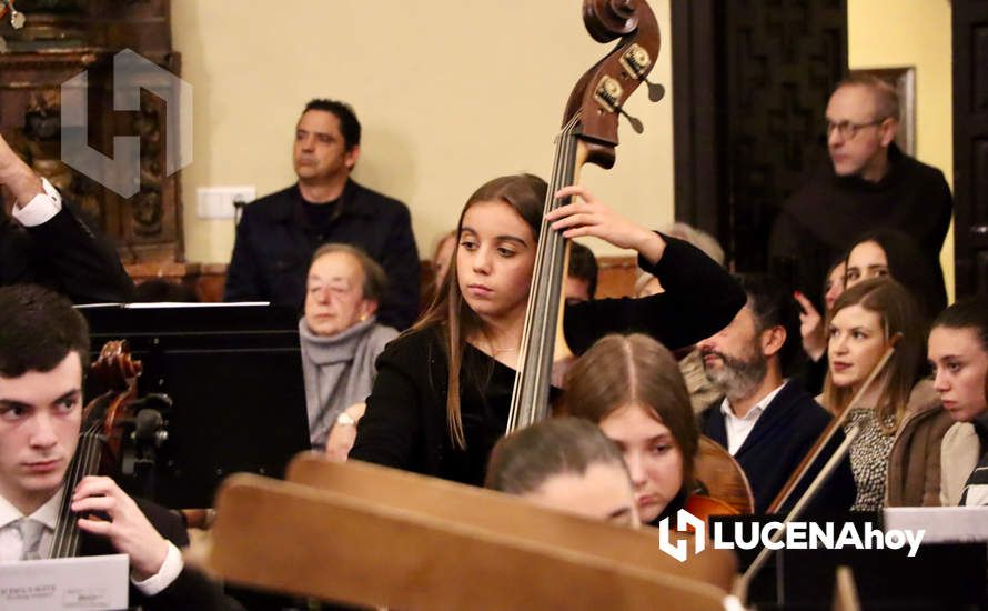 GALERÍA: La Coral Lucentina y la Orquesta y Coro del Conservatorio Profesional 'Maestro Chicano Muñoz' deslumbran con su concierto de Navidad GALERÍA: La Coral Lucentina y la Orquesta y Coro del Conservatorio Profesional 'Maestro Chicano Muñoz' deslumbran con su concierto de Navidad