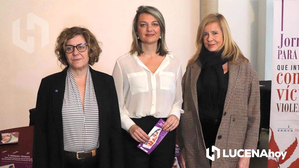  Alba Doblas, Carmen Gallardo y Rosario Alarcón durante la presentación de las jornadas 