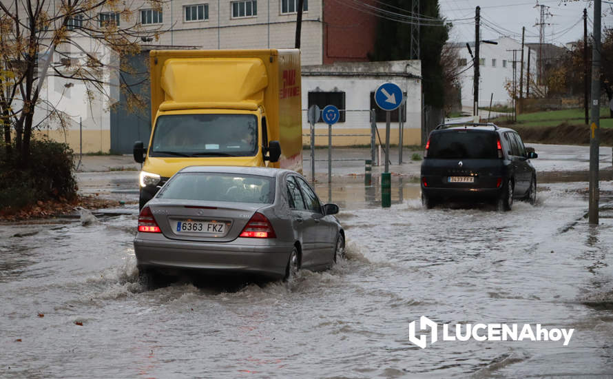 GALERÍA: Los 15 litros por metro cuadrado que ha dejado el intenso aguacero de esta tarde ocasionan grandes embolsamientos de agua y cortes de tráfico en distintos puntos de la ciudad GALERÍA: Los 15 litros por metro cuadrado que ha dejado el intenso aguacero de esta tarde ocasionan grandes embolsamientos de agua y cortes de tráfico en distintos puntos de la ciudad
