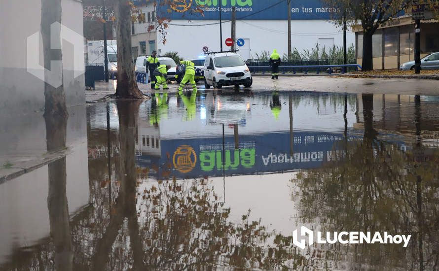 GALERÍA: Los 15 litros por metro cuadrado que ha dejado el intenso aguacero de esta tarde ocasionan grandes embolsamientos de agua y cortes de tráfico en distintos puntos de la ciudad GALERÍA: Los 15 litros por metro cuadrado que ha dejado el intenso aguacero de esta tarde ocasionan grandes embolsamientos de agua y cortes de tráfico en distintos puntos de la ciudad
