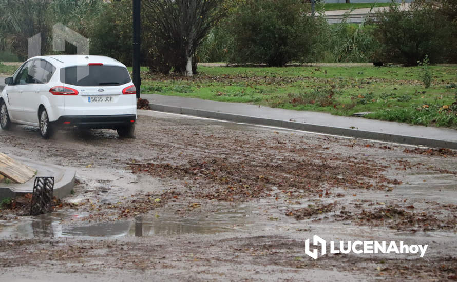 GALERÍA: Los 15 litros por metro cuadrado que ha dejado el intenso aguacero de esta tarde ocasionan grandes embolsamientos de agua y cortes de tráfico en distintos puntos de la ciudad GALERÍA: Los 15 litros por metro cuadrado que ha dejado el intenso aguacero de esta tarde ocasionan grandes embolsamientos de agua y cortes de tráfico en distintos puntos de la ciudad