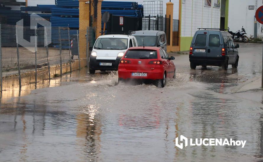 GALERÍA: Los 15 litros por metro cuadrado que ha dejado el intenso aguacero de esta tarde ocasionan grandes embolsamientos de agua y cortes de tráfico en distintos puntos de la ciudad GALERÍA: Los 15 litros por metro cuadrado que ha dejado el intenso aguacero de esta tarde ocasionan grandes embolsamientos de agua y cortes de tráfico en distintos puntos de la ciudad