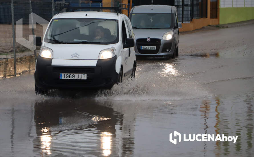 GALERÍA: Los 15 litros por metro cuadrado que ha dejado el intenso aguacero de esta tarde ocasionan grandes embolsamientos de agua y cortes de tráfico en distintos puntos de la ciudad GALERÍA: Los 15 litros por metro cuadrado que ha dejado el intenso aguacero de esta tarde ocasionan grandes embolsamientos de agua y cortes de tráfico en distintos puntos de la ciudad