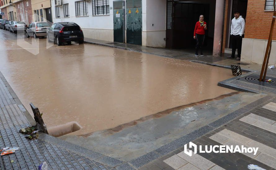 GALERÍA: Los 15 litros por metro cuadrado que ha dejado el intenso aguacero de esta tarde ocasionan grandes embolsamientos de agua y cortes de tráfico en distintos puntos de la ciudad GALERÍA: Los 15 litros por metro cuadrado que ha dejado el intenso aguacero de esta tarde ocasionan grandes embolsamientos de agua y cortes de tráfico en distintos puntos de la ciudad