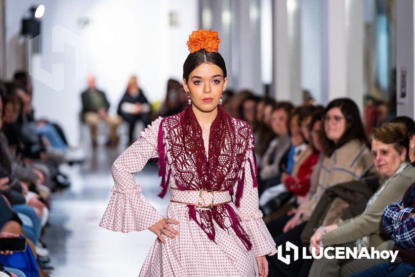 GALERÍA: Lucena se viste de moda para mostrar las creaciones de seis jóvenes diseñadores locales en la Pasarela 868 Afrodita