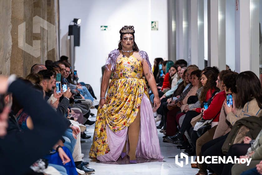 GALERÍA: Lucena se viste de moda para mostrar las creaciones de seis jóvenes diseñadores locales en la Pasarela 868 Afrodita