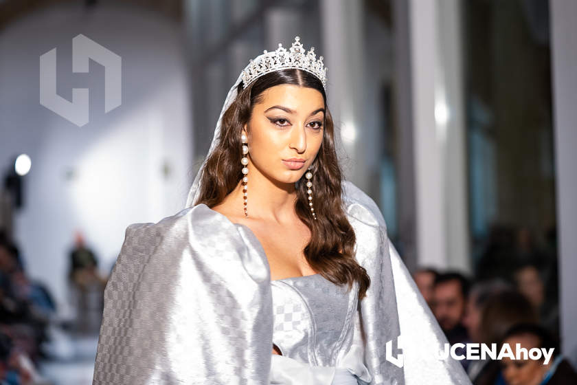 GALERÍA: Lucena se viste de moda para mostrar las creaciones de seis jóvenes diseñadores locales en la Pasarela 868 Afrodita