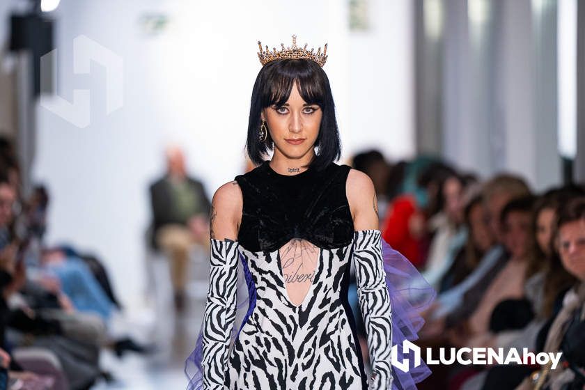 GALERÍA: Lucena se viste de moda para mostrar las creaciones de seis jóvenes diseñadores locales en la Pasarela 868 Afrodita